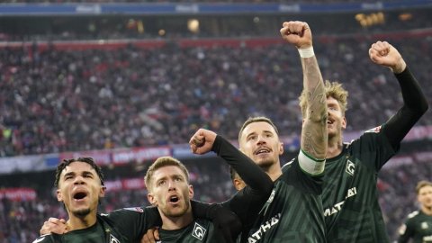 Bremen shock Bayern in Bundesliga