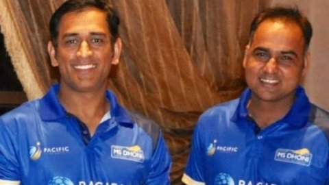 Cheating cases filed against Dhoni's ex-business partner in Gujarat & TN