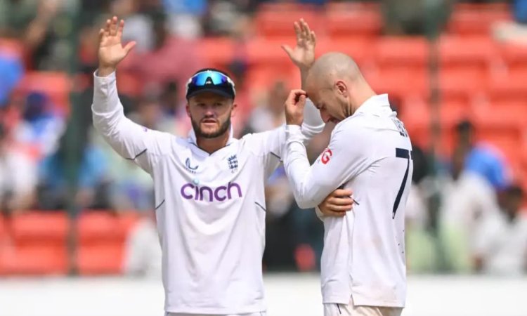 IND vs ENG 1st Test: इंग्लैंड की मुश्किलें नहीं हो रही खत्म, अब ये गेंदबाज़ हुआ चोटिल