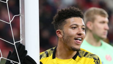 Jadon Sancho rejoins Borussia Dortmund from Manchester United on loan