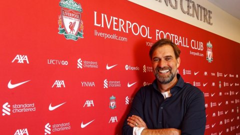 Liverpool boss Jurgen Klopp signs contract extension until 2026., skp
