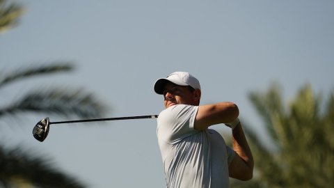 McIlroy takes a quadruple bogey but still leads in Dubai Invitational