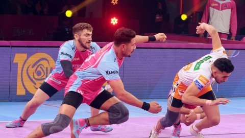 PKL 10: Deshwal shines as Jaipur Pink Panthers halt Puneri Paltan's winning streak