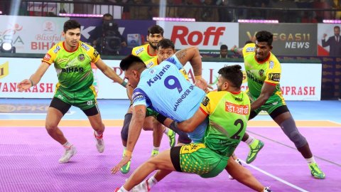 PKL 10: Patna Pirates beat Bengal Warriors by 16 points, High 5 for Mayur Kadam