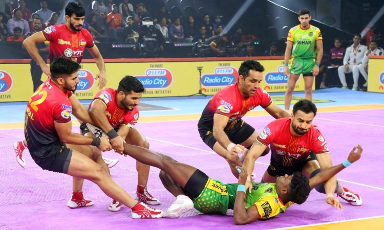 PKL 10: Surjeet Singh's heroics power Bengaluru Bulls to last-gasp win over Patna Pirates in a thril