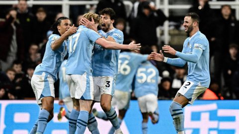 Premier League: De Bruyne's cameo take Man City past Newcastle in thriller