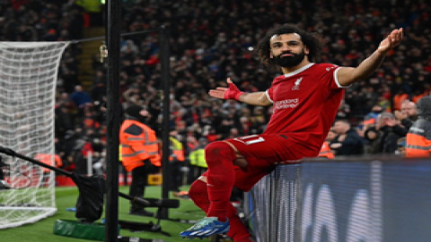 Premier League: Salah scores twice as Liverpool see off Newcastle