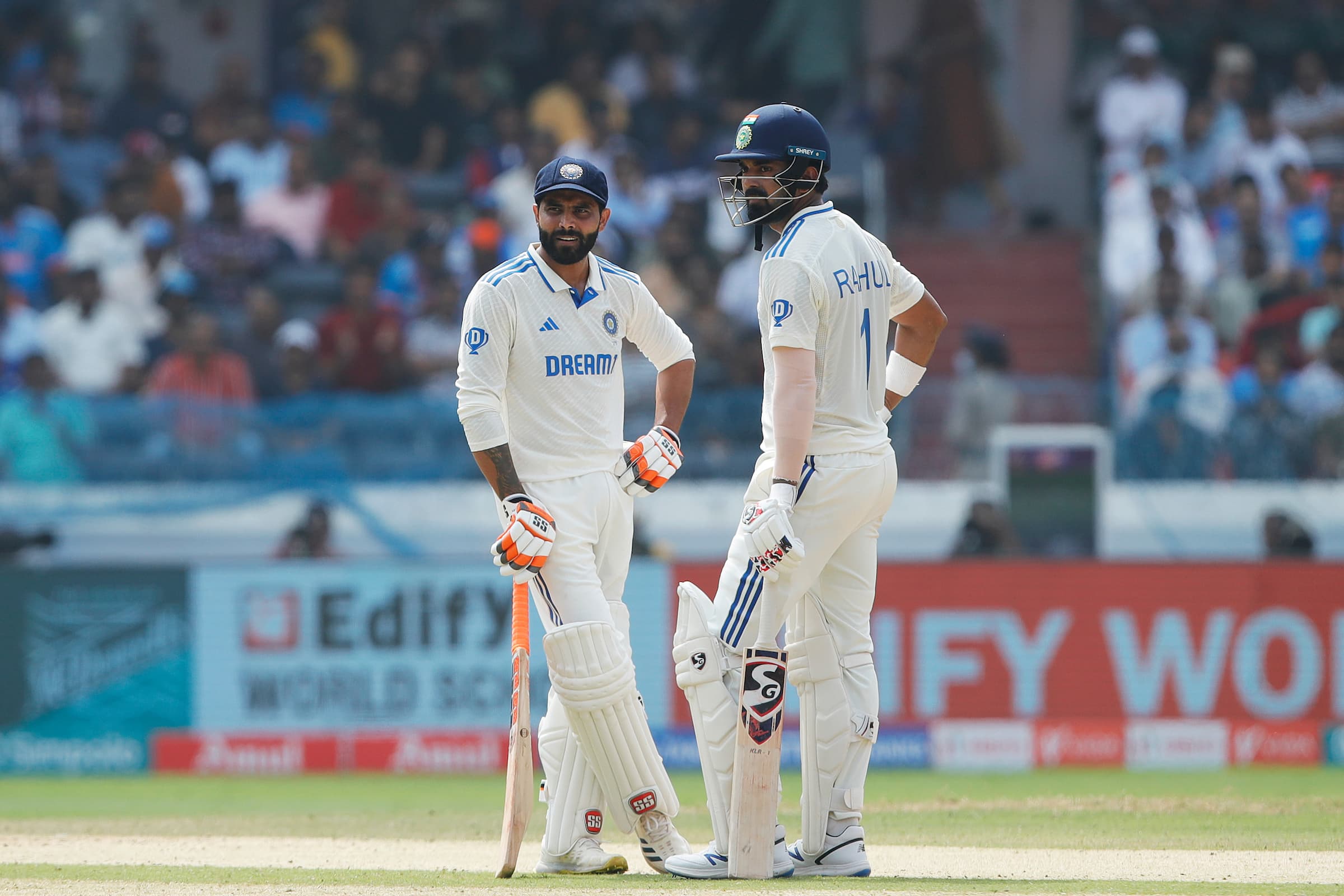 1st Test, Day 2: கேஎல் ராகுல், ரவீந்திர ஜடேஜா அபார ஆட்டம்; வலுவான முன்னிலையில் இந்திய அணி!