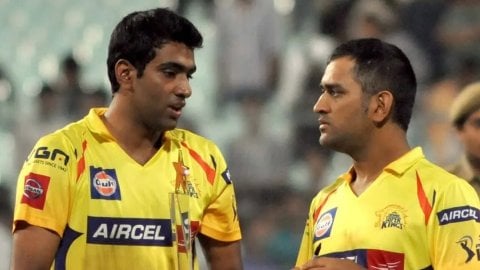 फैन ने पूछा, 'CSK  की जर्सी में कब दिखोगे', अश्विन बोले-'बड़े भाई धोनी से पूछो'