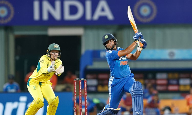 INDW vs AUSW, 3rd T20: ஆஸ்திரேலியாவுக்கு 148 ரன்களை இலக்காக நிர்ணயித்தது இந்தியா!