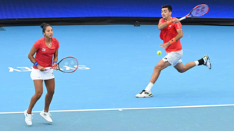 United Cup: Win in mixed doubles helps Chile stun Greece 2-1