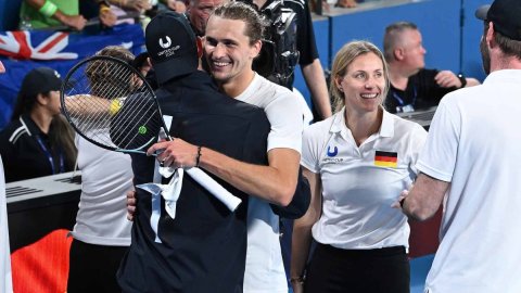 United Cup: Zverev's victory in mixed doubles helps Germany beat Australia in semifinal