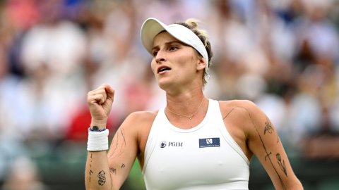 Wimbledon champion Vondrousova stunned at Australian Open