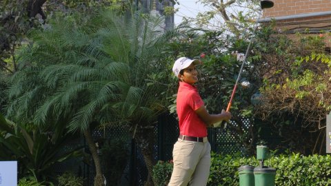 WPGT: Sneha flies on twin eagles to win title as Hitaashee falters at the end of 2nd leg