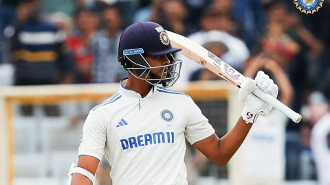 4th Test: Jaiswal slams fifty, but Bashir takes three as India trail England by 222 runs