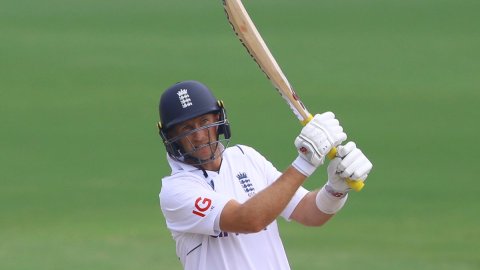 4th Test: Joe Root remains unbeaten on 122 as India bowl out England for 353