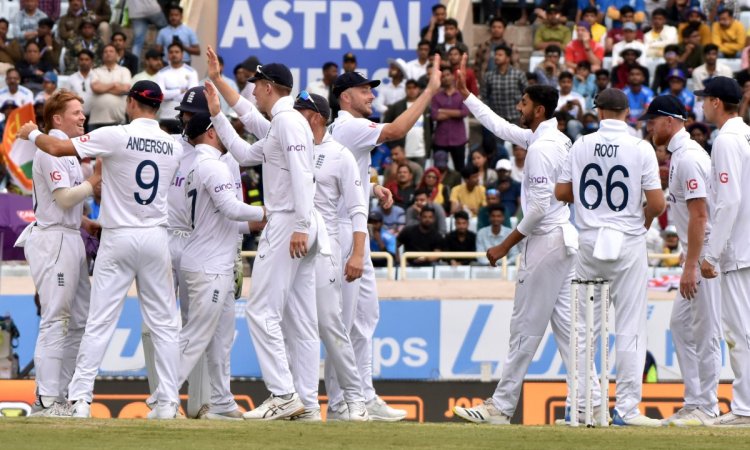 4th Test: Spinners put England on top as India trail by 134 runs