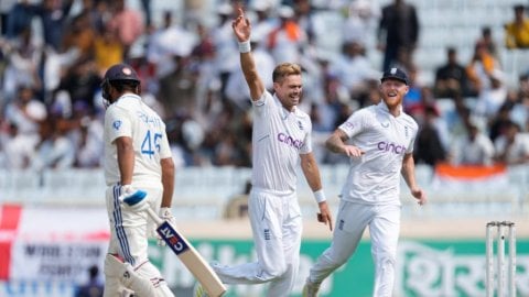 4th Test Day 2: இங்கிலாந்து அணி 353 ரன்களில் ஆல் அவுட்; பேட்டிங்கில் நிதானம் காட்டும் இந்தியா!