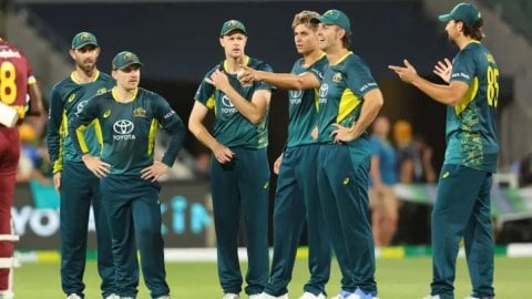 NZ vs AUS: न्यूजीलैंड T20I सीरीज से बाहर हुए मार्कस स्टोइनिस, 10 करोड़ के गेंदबाज को मिली अचानक जगह