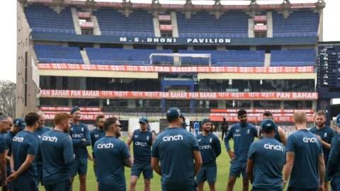 IND vs ENG: इंग्लैंड ने चौथे टेस्ट के लिए किया टीम का ऐलान, मार्क वुड और रेहान अहमद हुए बाहर