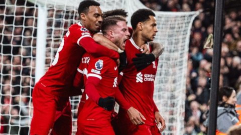 Liverpool beat Luton to move four points clear at the top