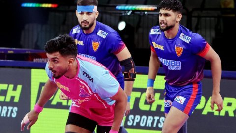 PKL 10: Jaipur Pink Panthers move atop the table with 27-22 win over Dabang Delhi