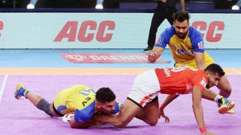 PKL 10: Rakesh's 14 points help Gujarat Giants break losing rut, climb to 4th on table