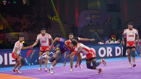 PKL 10: U.P. Yoddhas go down to Gujarat Giants in the reverse fixture