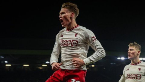 Premier League: McTominay's late header gives Man Utd 2-1 win over Aston Villa