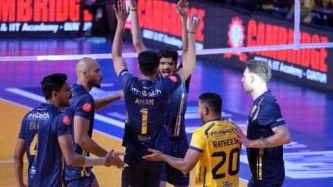 PVL Season 3: Chennai Blitz stun Kochi Blue Spikers with dominant performance at home