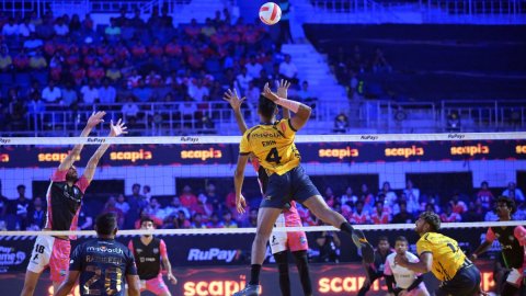 PVL Season 3: Mumbai Heroes sail past Kochi Blue Spikers to get another win