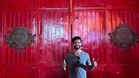 Ravindra Jadeja posts photo posing in front of Dhoni's house in Ranchi