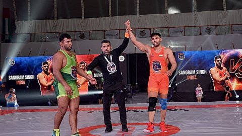 Sangram Singh beats Pakistan’s Mohammad Saeed at International Pro Wrestling Championship in Dubai