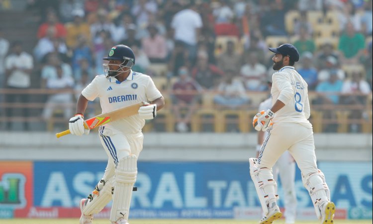 3rd Test, Day 1: ரோஹித், ஜடேஜா சதம்; அறிமுக போட்டியில் அசத்திய சர்ஃப்ராஸ்!