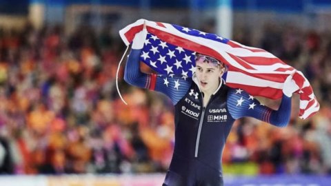 Stolz continues golden touch in World Cup speed skating