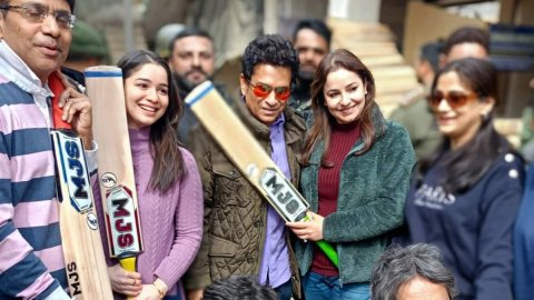 Tendulkar’s Kashmir visit to boost local crafts, bat industry