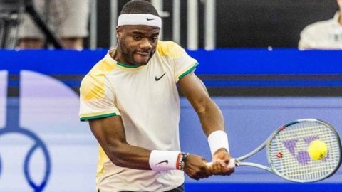 Tiafoe eases into Dallas quarterfinal with straight set win over Michelsen