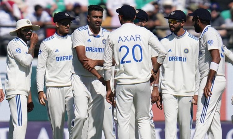 टीम इंडिया ने पांचवें टेस्ट में इंग्लैंड को पारी औऱ 64 रनों से रौंदा, 4-1 से सीरीज जीतकर रचा इतिहास