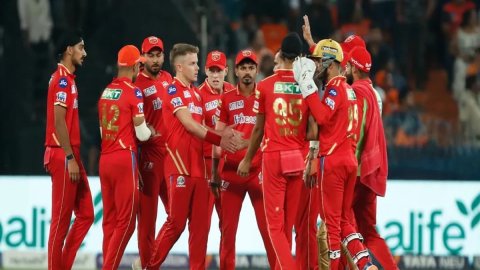 IPL 2024 की शुरुआत से पहले पंजाब किंग्स ने लिया बड़ा फैसला, सपोर्टिंग स्टाफ से इस दिग्गज खिलाड़ी को कि