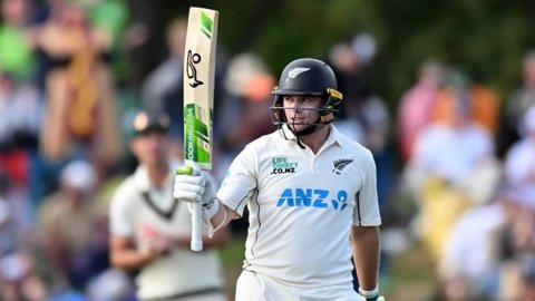 Tom Latham Hauls New Zealand Back Into 2nd Test Against Australia