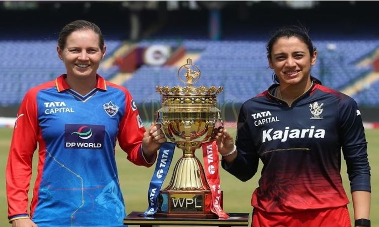 WPL 2024: दिल्ली ने फाइनल में टॉस जीतकर चुनी बल्लेबाजी, RCB की प्लेइंग इलेवन में इस स्टार खिलाड़ी की हुई वापसी  