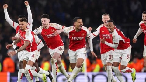 Arsenal beat Porto on penalties to reach Champions League QF