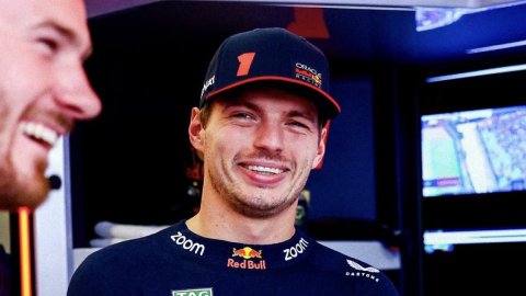 Australian Grand Prix: Verstappen secures Pole position, Hamilton 11th