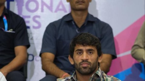 Bajrang Punia congratulates Vinesh on winning trials, alleges propaganda against her during bout