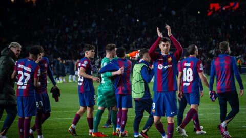 Barca win thriller to book place in Champions League quarterfinals