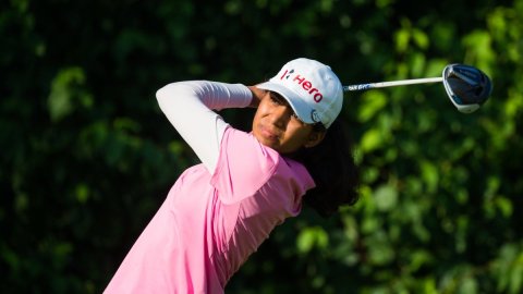 Diksha Dagar makes a modest start on Epson Tour