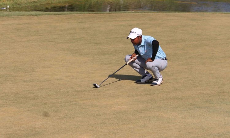 Gujarat Open Golf: Mohd Azhar builds two-shot lead on day three