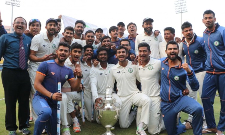 Jan 2018,Indore,Vidarbha clinch maiden Ranji Trophy,Vidarbha players celebrate,Vidarbha players, cel