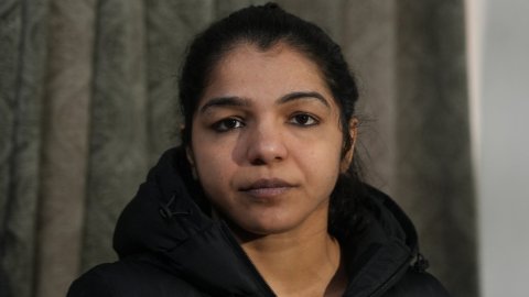 New Delhi: Wrestler Sakshi Malik addresses the media at her residence