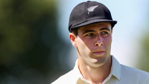 NZ quick O'Rourke out of 2nd Test against Aus with injury; Sears called in as replacement